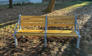 FOTO: Na košickom sídlisku Terasa pribudli nové lavičky