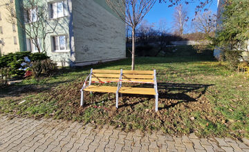 FOTO: Na košickom sídlisku Terasa pribudli nové lavičky