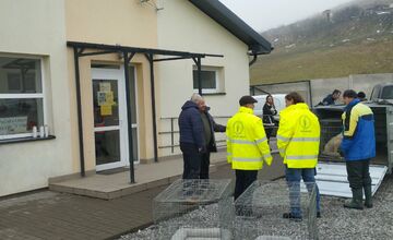 FOTO: V Markušovciach odchytávali a očkovali túlavé psy