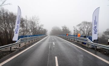 FOTO: Most pri Vojanoch je plne prejazdný