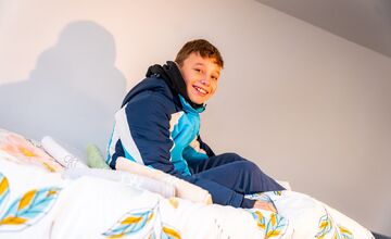 FOTO: Babička s vnúčatami a dcérou dostali pred Vianocami strechu nad hlavou