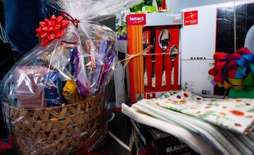 FOTO: Babička s vnúčatami a dcérou dostali pred Vianocami strechu nad hlavou