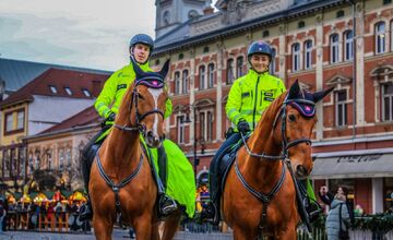 FOTO: Na košických vianočných trhoch hliadkujú policajti
