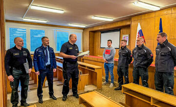 FOTO: Policajti z Rožňavy získali za svoju odvahu významné ocenenie