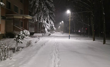 FOTO: Košice a Košický kraj v noci dostal poriadnu snehovú nádielku