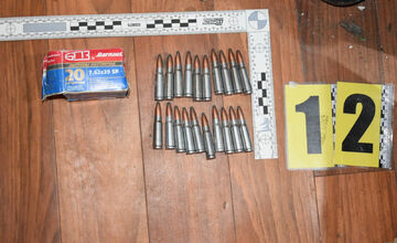 FOTO: U muža na Zemplíne zadržali policajti strelný arzenál