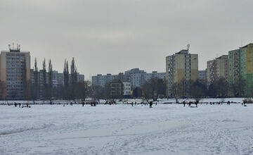 FOTO: Odvážni otužili v Košiciach trávia voľný čas v ľadových jazerách