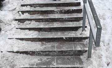 FOTO: Zimná údržba chodníkov v Košiciach