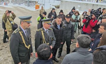 FOTO: Medzi Ukrajinou a Slovenskom otvorili peší koridor