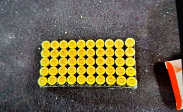 FOTO: Colníci zadržali až dvoch vodičov, tí prevážali cez hranice strelivo