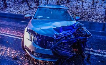 FOTO: Za Ďurďošíkom v smere na Košické Oľšany došlo k čelnej zrážke áut