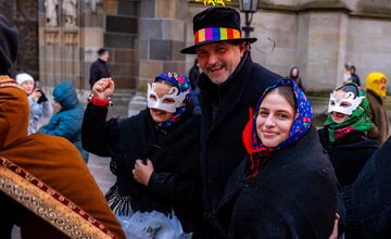 FOTO: Fašiangový sprievod centrom Košíc či sladká šiškománia, takto vyzerali slávnosti v metropole východu