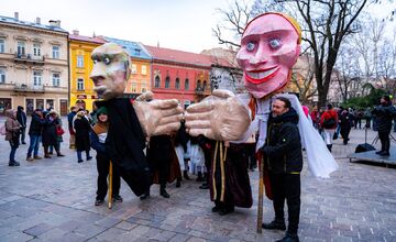 FOTO: Fašiangový sprievod centrom Košíc či sladká šiškománia, takto vyzerali slávnosti v metropole východu