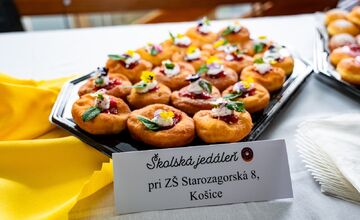 FOTO: Fašiangový sprievod centrom Košíc či sladká šiškománia, takto vyzerali slávnosti v metropole východu