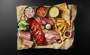 FOTO: Košický podnik Smokehouse v relácii Na nože