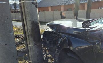 FOTO: Nehoda dvoch áut medzi Rožňavou a Brzotínom