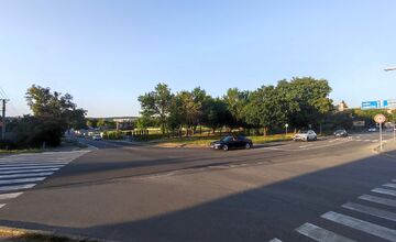 FOTO: Na križovatke pri Crow Aréne postavia kruhový objazd