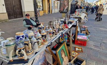 FOTO: Burza starožitností pri Dóme sv. Alžbety v Košiciach