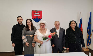 FOTO: Sobáš v zemplínskej obci ukázal, že láska kvitne v každom veku