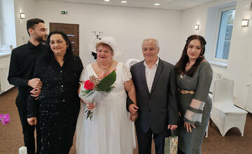 FOTO: Sobáš v zemplínskej obci ukázal, že láska kvitne v každom veku