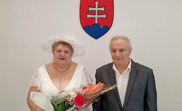 FOTO: Sobáš v zemplínskej obci ukázal, že láska kvitne v každom veku