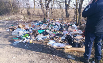 FOTO: V Trebišove vznikla čierna skládka, ľudia ju okamžite nahlásili