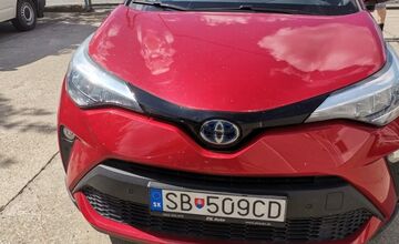 FOTO: Daňové úrady na východe rozpredávajú autá v dražbách