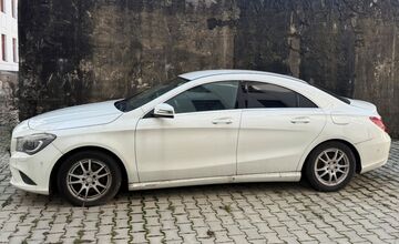 FOTO: Daňové úrady na východe rozpredávajú autá v dražbách