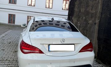 FOTO: Daňové úrady na východe rozpredávajú autá v dražbách