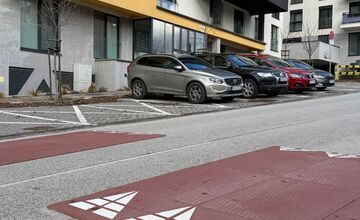 FOTO: Nové dopravné opatrenia na KVP: spomaľovacie vankúše, zóny 30 aj nové značenie