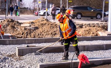 FOTO: Modernizácia električkovej trate Nad jazerom