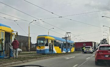 FOTO: Zrážka električky a kamiónu v Barci