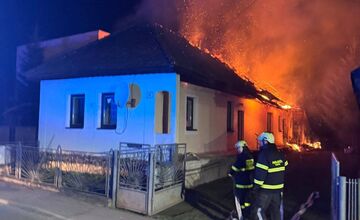 FOTO: Požiar rodinného domu v Kalši