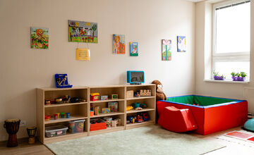 FOTO: V Košiciach sa strihala páska nových priestorov pre Službu včasnej intervencie