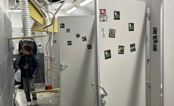 FOTO: Prešovskí fanúšikovia po derby s Košicami zničili toalety Košickej Futbalovej Arény