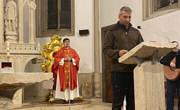 FOTO: Veriaci z Košického kraja sa vydali na Extrémnu krížovu cestu