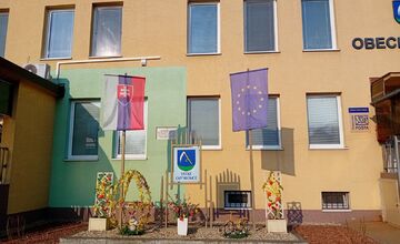 FOTO: Veľkonočná výzdoba v obciach a mestách na východe Slovenska