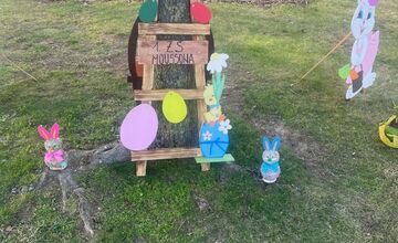 FOTO: Veľkonočná výzdoba v obciach a mestách na východe Slovenska