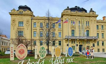 FOTO: Veľkonočná výzdoba v obciach a mestách na východe Slovenska