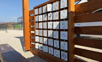 FOTO: V Nováčanoch otvorili Biofarmu