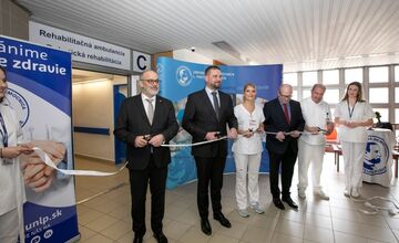 FOTO: Novootvorená robotická rehabilitácia v Starej nemocnici