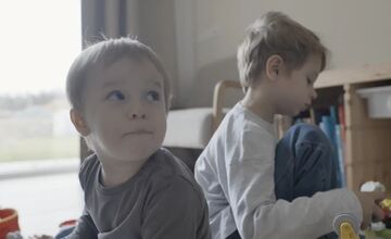 FOTO: Vilko bojuje s krutou chorobou, jeho otec sa vydal na pešiu púť po Slovensku