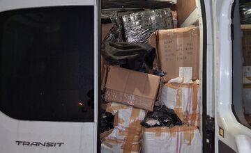 FOTO: V dodávke prevážal fejkový tovar