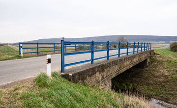 FOTO: FOTO: Kraj začal s opravou mosta pri Topoľanoch