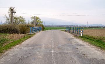 FOTO: FOTO: Kraj začal s opravou mosta pri Topoľanoch