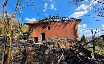 FOTO: Požiar rodinného domu v Rakovnici