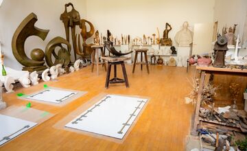 FOTO: Diela košického sochára Jána Mathého vystavia vo Viedni