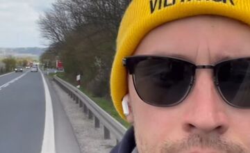 FOTO: Košičan Richard putuje naprieč Slovenskom, aby zachránil syna