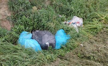 FOTO: Odpad pri cestách sa na dolnom Zemplíne stal bežnou súčasťou premávky