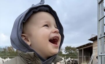 FOTO: Košičan Richard putuje naprieč Slovenskom, aby zachránil syna